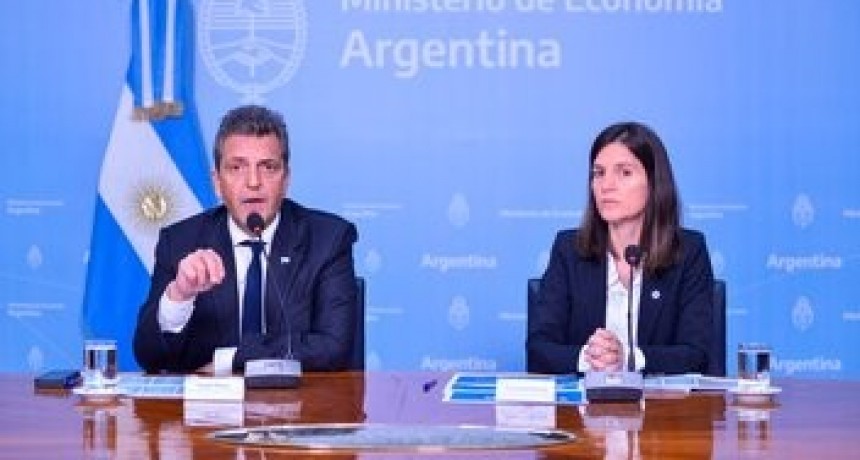 Massa anuncia aumentos para jubilados, suma fija y alivio a monotributistas, para amortiguar el impacto de la inflaci&oacute;n