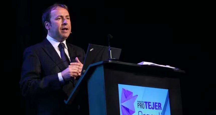 Guillermo Oliveto, especialista en consumo: &ldquo;Hay una motosierra en la vida cotidiana&rdquo;