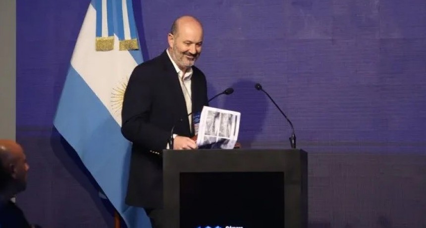 Gobierno avanza con la desregulaci&oacute;n: firma digital, reforma laboral y otros cambios que se vienen