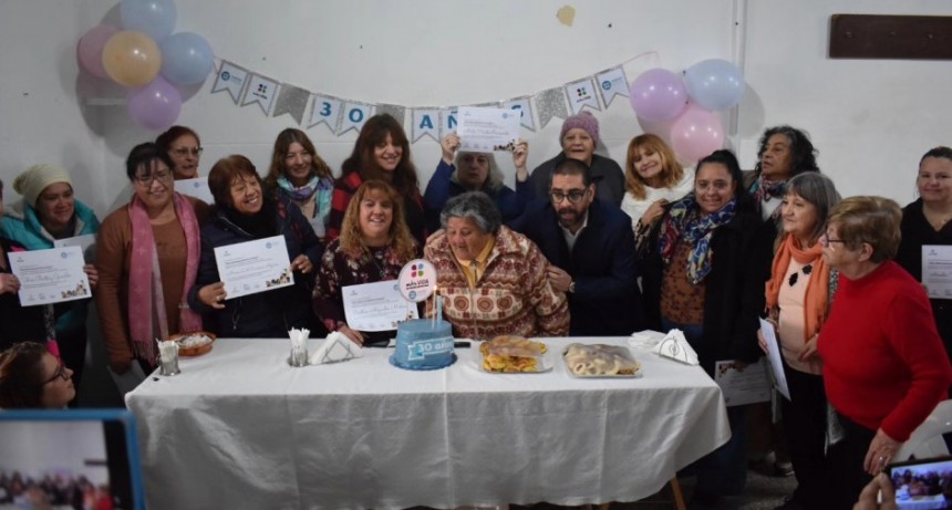 Reconocimiento a las trabajadoras vecinales en Rosales