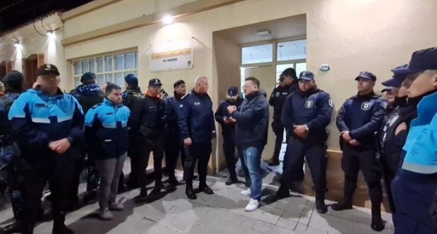 La polic&iacute;a desaloj&oacute; a los productores que tomaron Corfo