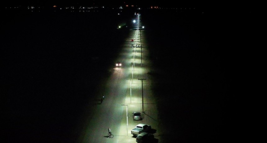 Finaliza la obra de iluminaci&oacute;n del camino hacia Puerto Rosales de manera exitosa