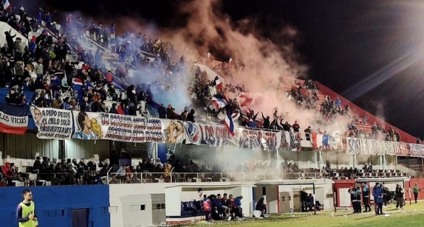 Rosario goleo en el coloso iluminado por sus jugadores