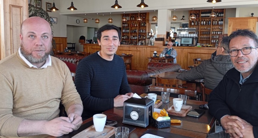 El caf&eacute; est&aacute; caliente...