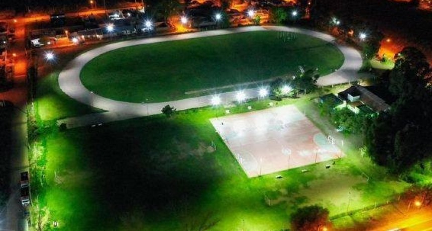 Culminaron las tareas de iluminaci&oacute;n en el Polideportivo Municipal de R&iacute;o Dulce