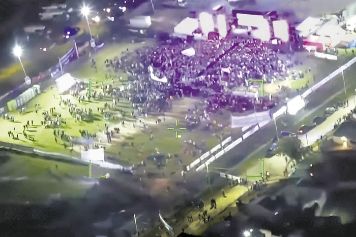 Fiasco de Milei en Moreno, ni con los acarreados lograron llenar la cancha