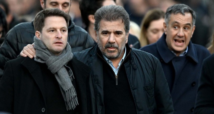 Cumbre de Santiago con el PRO para cargarse a Pareja