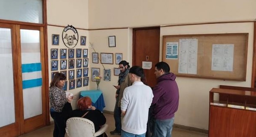 Sembrando memoria: estudiantes terciarios realizaron un recorrido hist&oacute;rico en Coronel Rosales