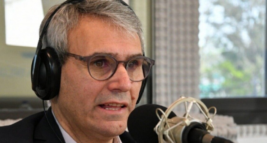 Para el rector de la UNS, Milei "se qued&oacute; muy corto"