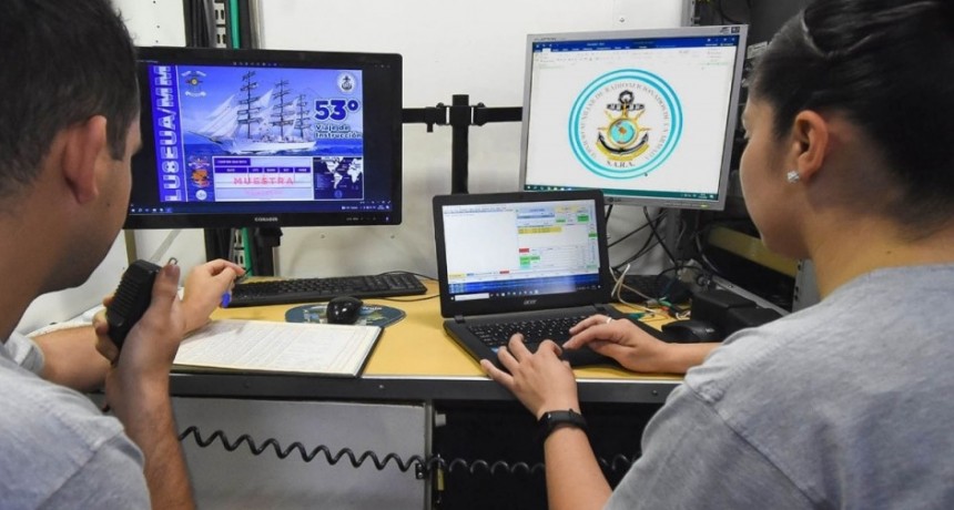 Una comunidad en la radio: el Servicio Auxiliar de Radioaficionados de la Armada celebra 64 a&ntilde;os