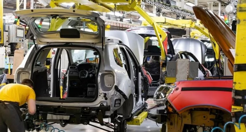 Seg&uacute;n la UIA, la industria argentina profundiza su ca&iacute;da y acumul&oacute; en agosto una baja del 3 por ciento