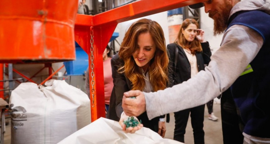 Tolosa Paz y Ferraresi acordaron fortalecer espacios de infancia y recorrieron obras de integraci&oacute;n socio urbana