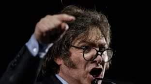 La hiper auto infligida de Milei y un plan "Oscuro"