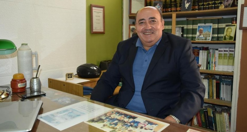 Bienvenidos los debates, politicos y medios deberian comprometerse a generar mas espacios para estos fines