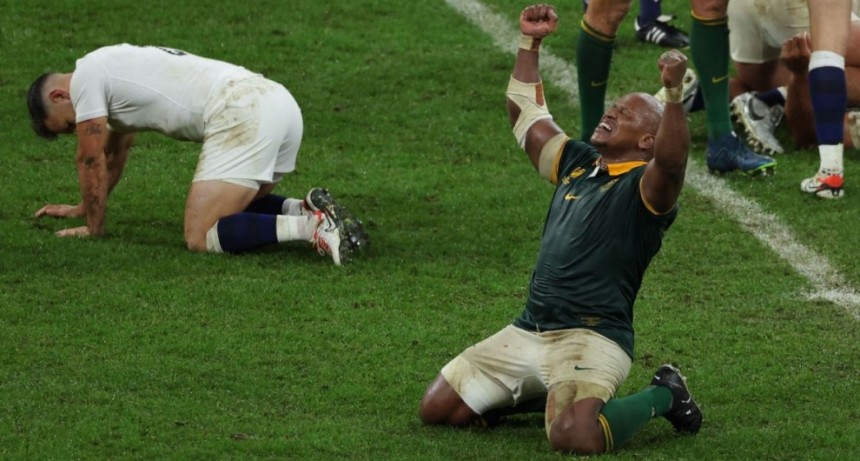 Sud&aacute;frica le arrebat&oacute; el triunfo a Inglaterra en el cierre del partido y jugar&aacute; ante Nueva Zelanda la final del Mundial de rugby