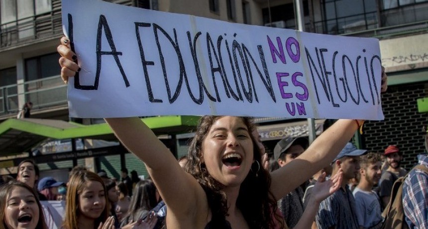 Voucher,no. Educaci&oacute;n como derecho, s&iacute;.