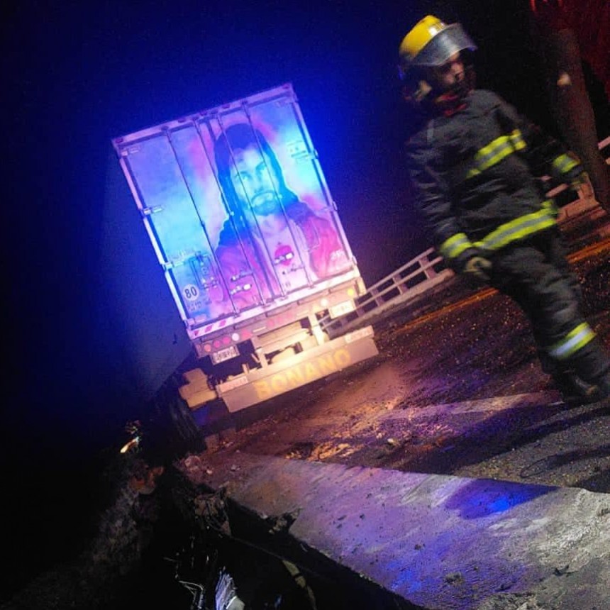 Terrible Despiste de un cami&oacute;n a la altura de Las Oscuras