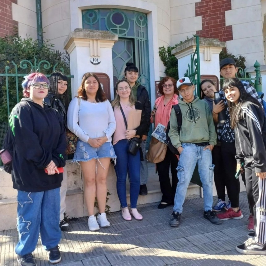 El Archivo Hist&oacute;rico Municipal particip&oacute; del cierre del TAIN 2024 del ISFD N&ordm;79