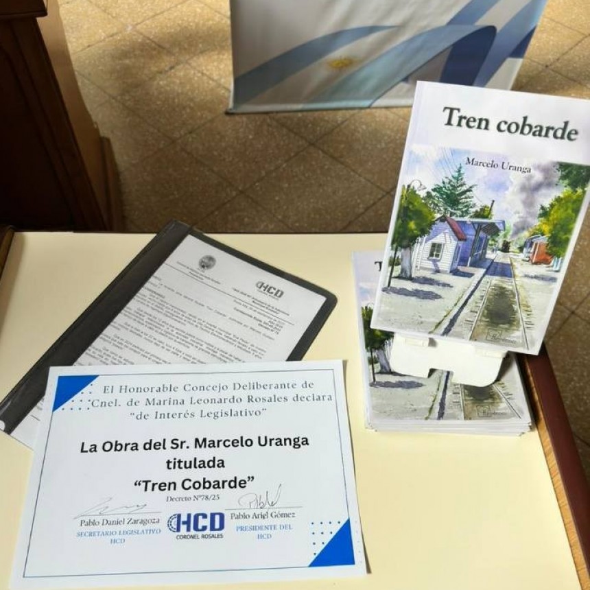 Reconocimiento Legislativo a Escritor Puntaltense