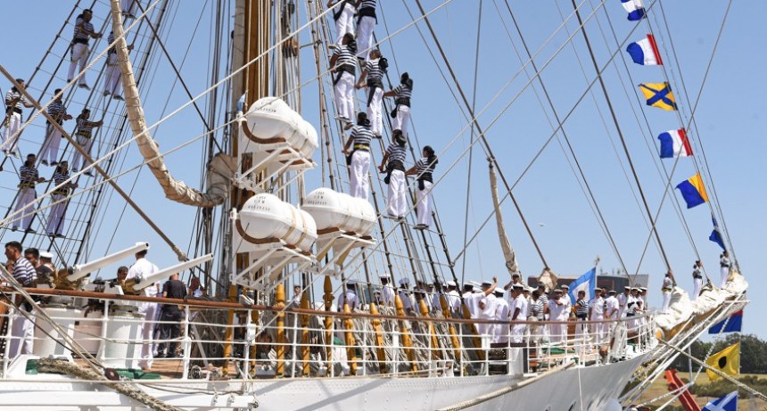 &iexcl;Bienvenida, Fragata Libertad!