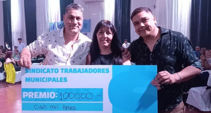 Gran festejo de trabajadores municipales por su dia en Smata