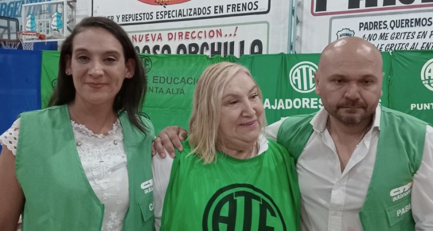 Despedida de Ana Mendoza de la dirgencia de ATE en el ateneo