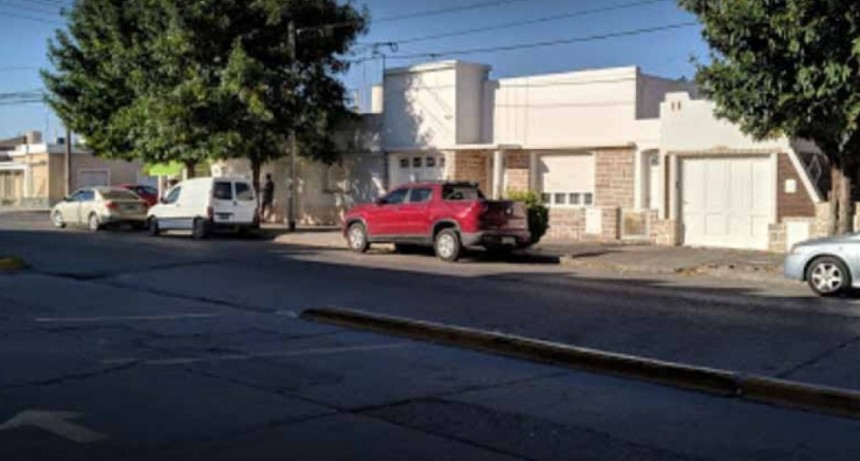 Caminaba por Cercanias de la terminal y cayo desvanecido, fallecio..