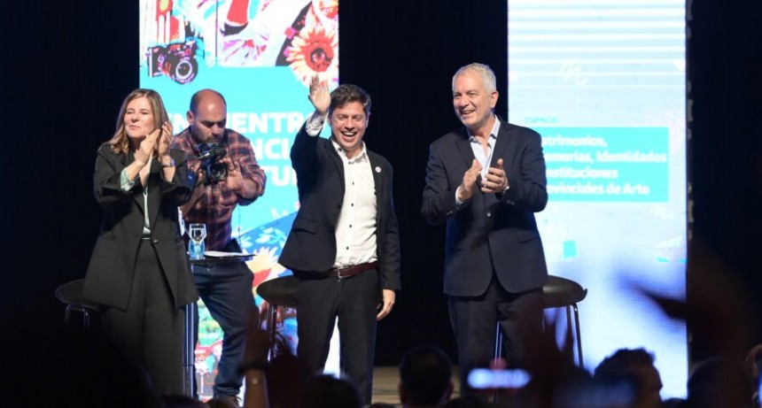 Kicillof: &ldquo;Las pol&iacute;ticas culturales no surgen de un manual: se construyen en los barrios con la participaci&oacute;n de todos y todas&rdquo;