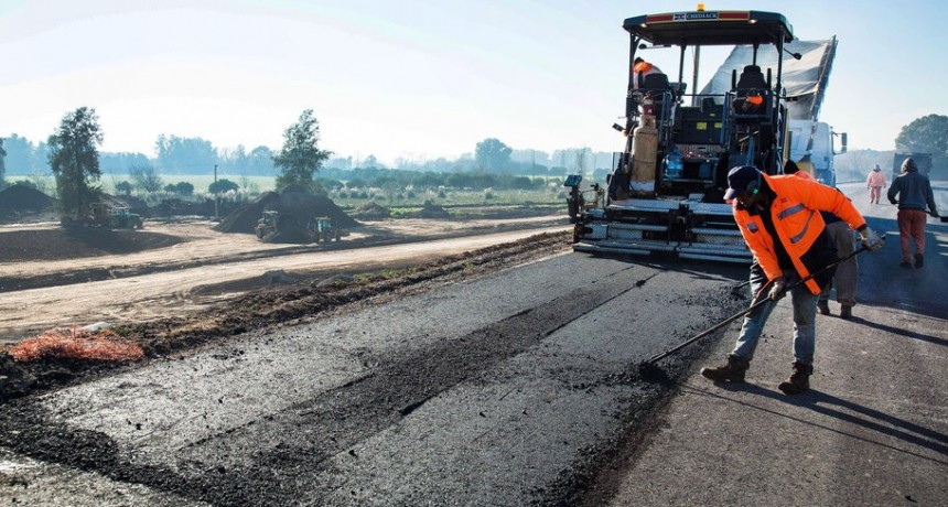 "Ya hay telegramas de despido en empresas ligadas a la obra p&uacute;blica" 