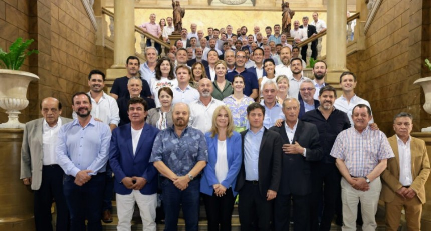 Kicillof mantuvo una reuni&oacute;n con intendentes electos de la provincia