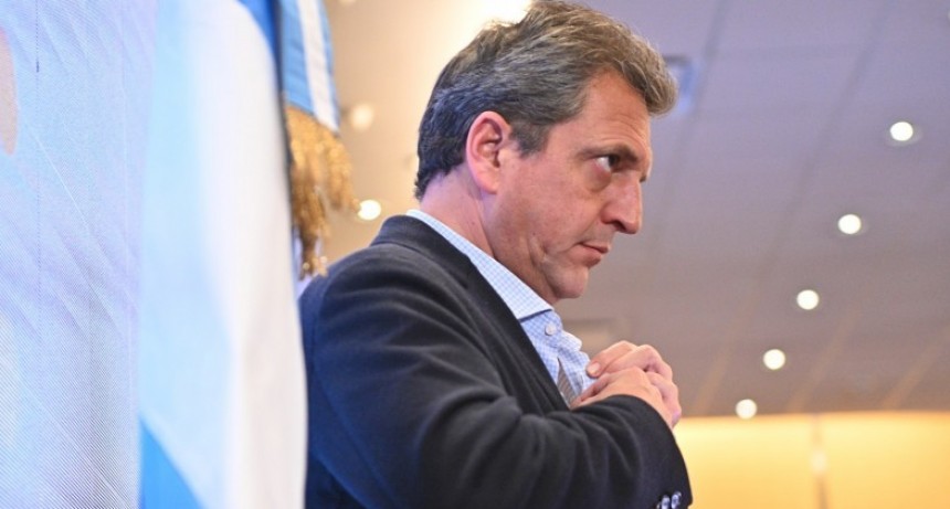 Massa gira 230 mil millones a las provincias para aguinaldos y le deja un bill&oacute;n en caja a Milei