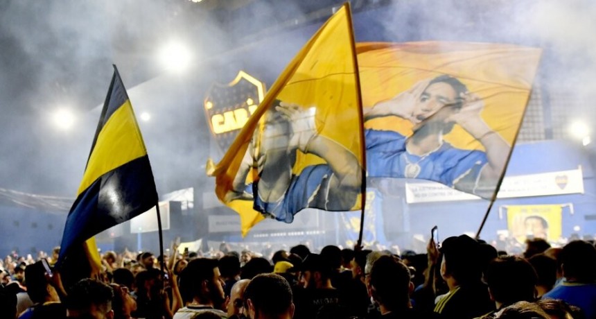 Elecciones en Boca: la suspensi&oacute;n a pedido de Macri, el banderazo de los hinchas y la conferencia de Juan Rom&aacute;n Riquelme