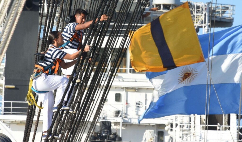 La Fragata Libertad inicia el último tramo de su viaje: cuándo llega a Argentina