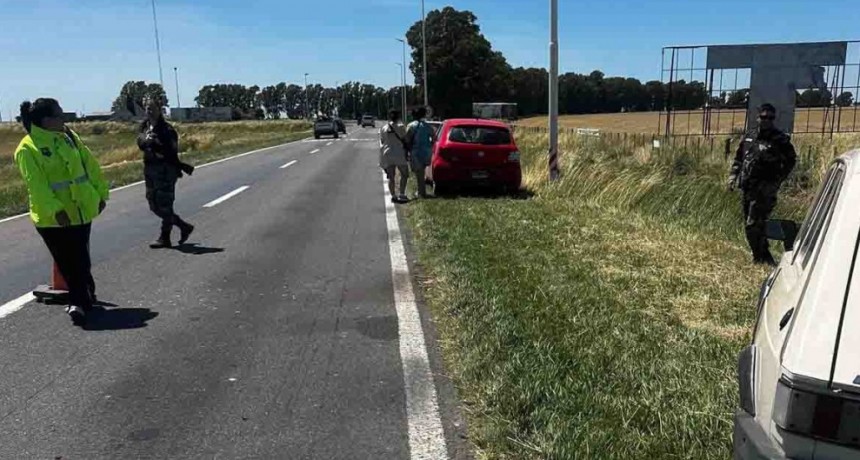 Choque en cadena en el acceso a Monte Hermoso: tres autos involucrados