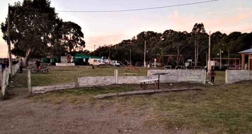 Balnearios de  Arroyo Parejas y Villa del Mar y una triste postal de abandono en la inauguracion de la temporada