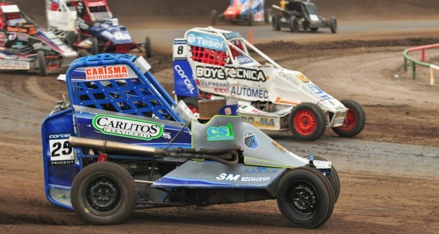 Se corre la quinta fecha del Campeonato Estival de Midget