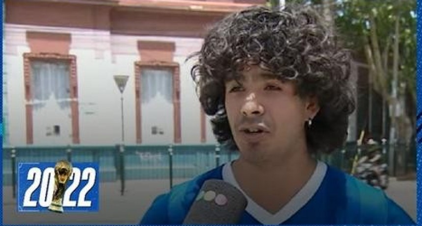 El Maradona de Merlo: "Me piden fotos y en los festejos de Argentina me levantan por el aire"