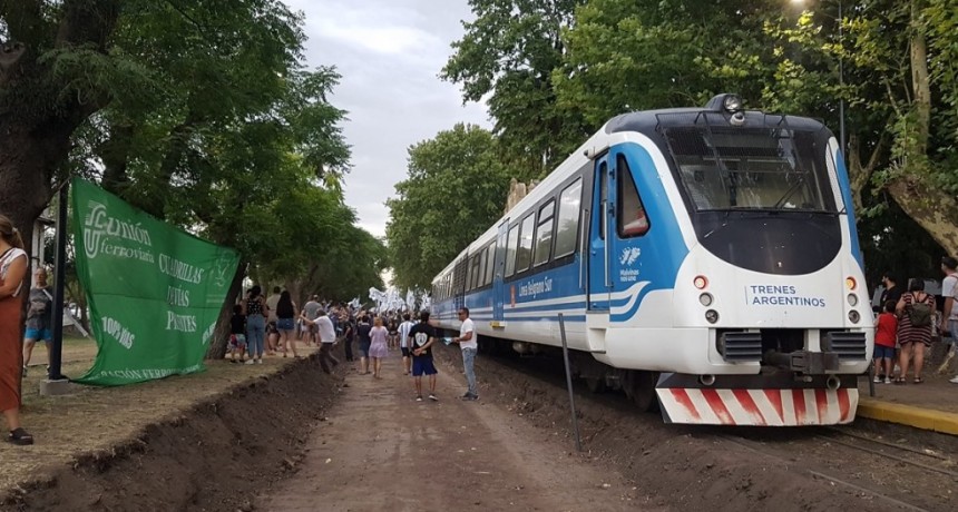 &ldquo;Vimos gente llorando&rdquo;: despu&eacute;s de 29 a&ntilde;os volvi&oacute; el tren a Villars