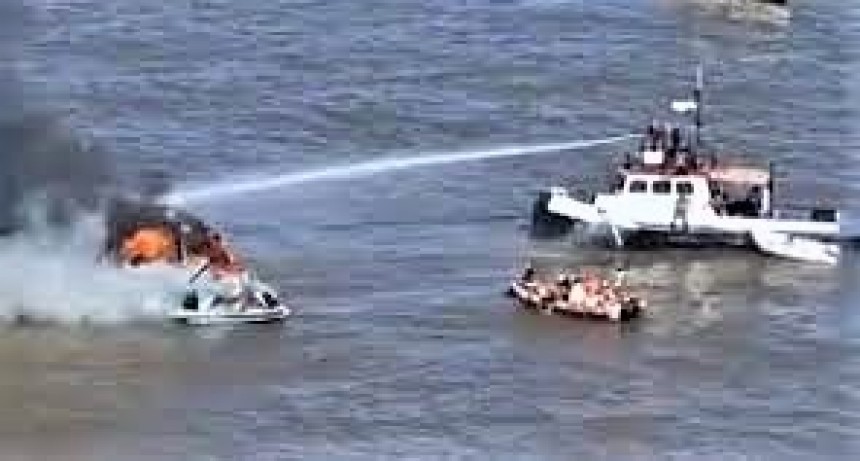 Se hundio embarcacion deportiva en el rio de la plata