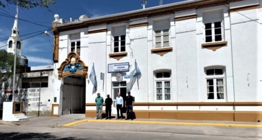 Finaliz&oacute; la refacci&oacute;n del frente de la Comisar&iacute;a local y Pereyra se aleja de la direccion de policia comunal