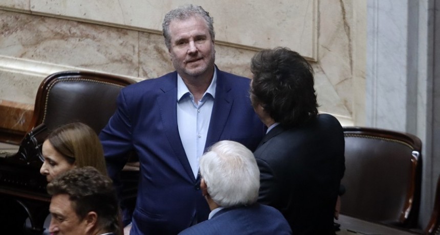 Patricia rompe el bloque del PRO y le lleva 11 diputados a Milei