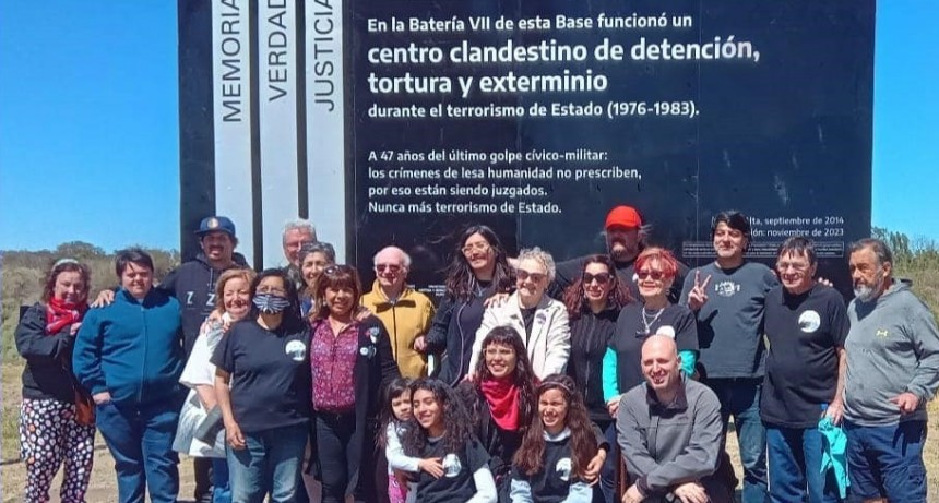 MOVEJUPA: 13&ordf; aniversario y de cumplirse 40 a&ntilde;os de democracia ,descubrimos un Mural en nuestro Espacio de la Memoria , ubicado en la calle 1 era. Junta y el camino a Arroyo Pareja
