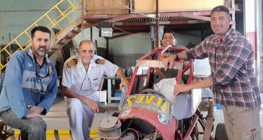 El PAAC don&oacute; un midget a la Escuela de Aprendices de BNPB.