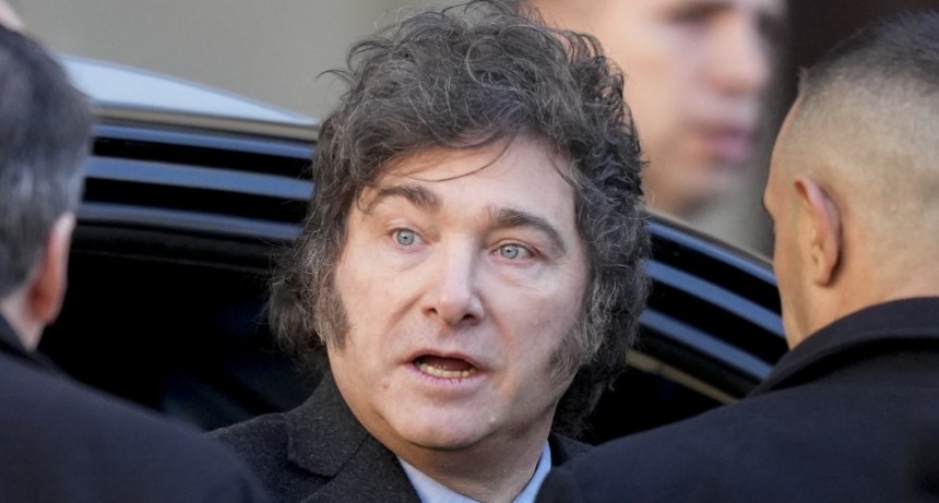 Milei orden&oacute; cerrar el Senado para que no destituyan a Kueider