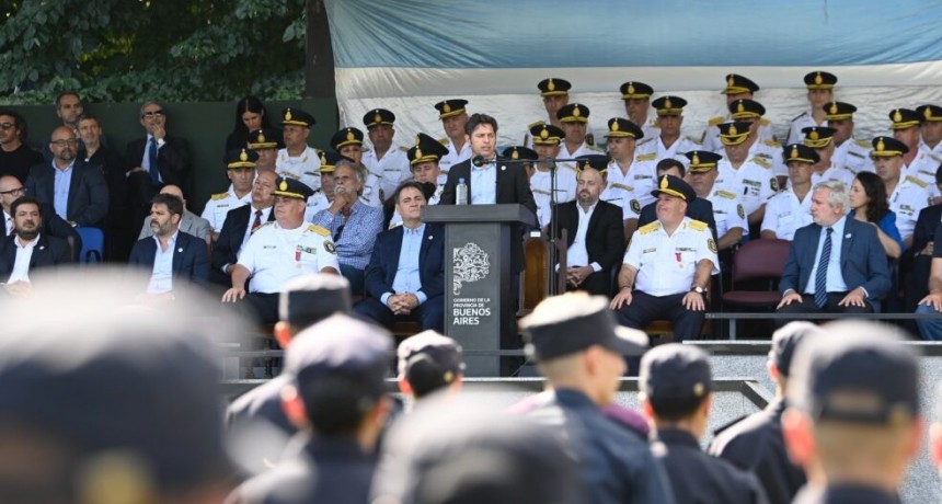 Kicillof encabez&oacute; el acto por el D&iacute;a de la Polic&iacute;a de la Provincia 