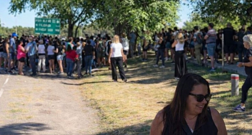 Vecinos de Médanos protestan por la falta de agua: 